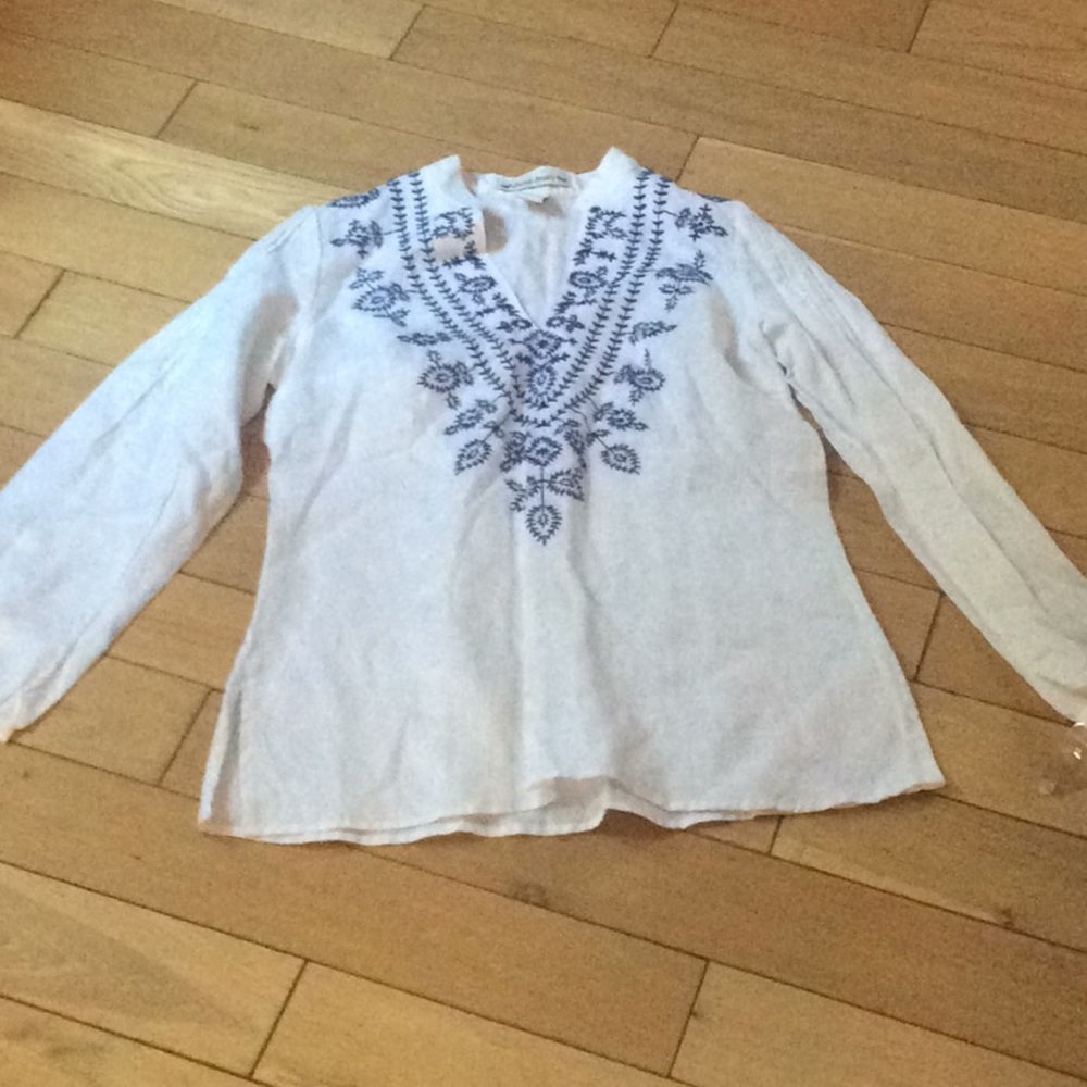 White with blue trim linen tunic size small